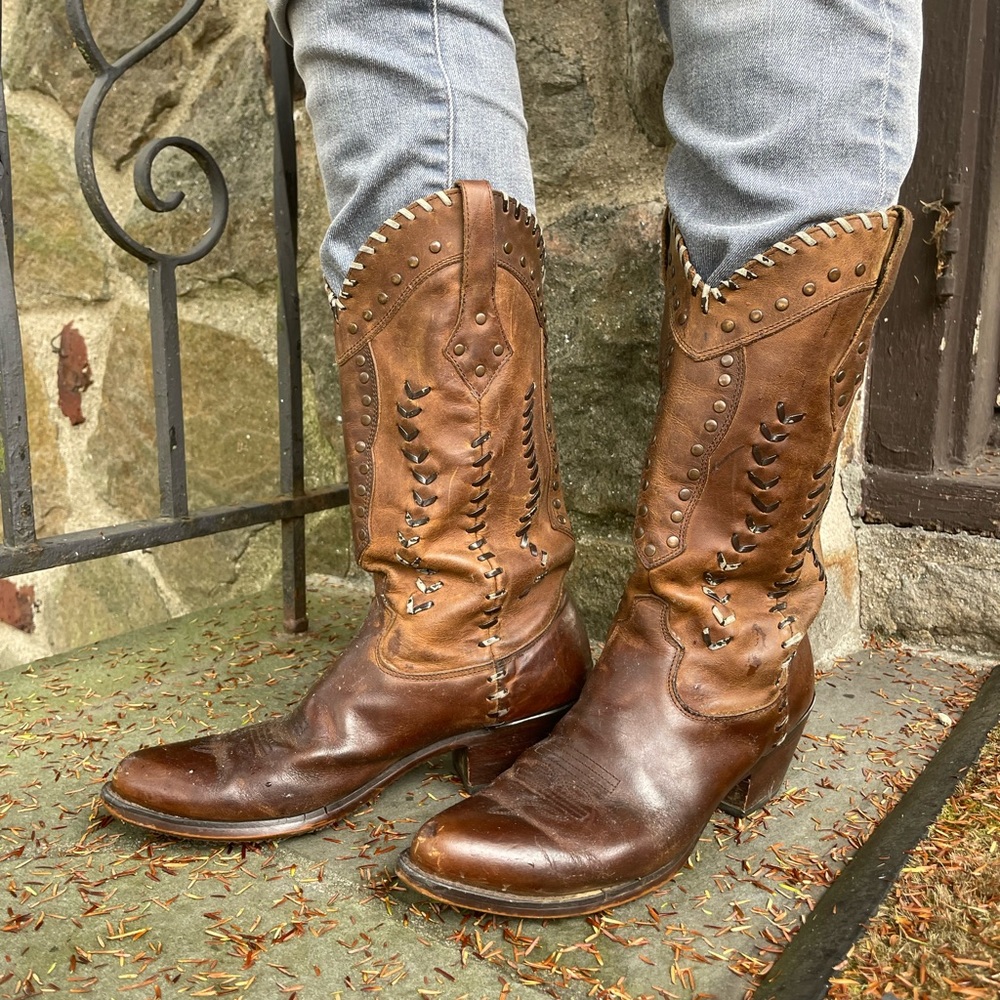 The most comfortable cowboy boots you could ever want!! Used/good condition.